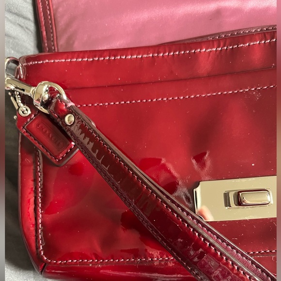 Coach large red wristlet - Picture 3 of 5
